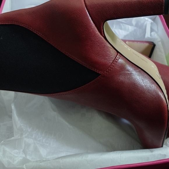 Vince Camuto Boots - Picture 5 of 6